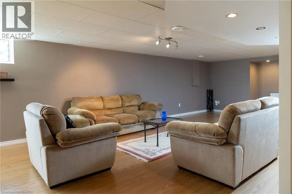 1834 WINDHAM RD 9