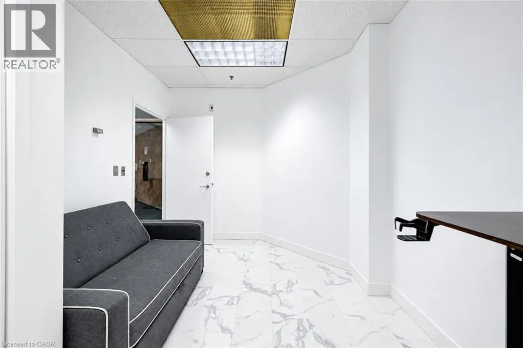 30 DUKE Street W Unit# 103 #103
