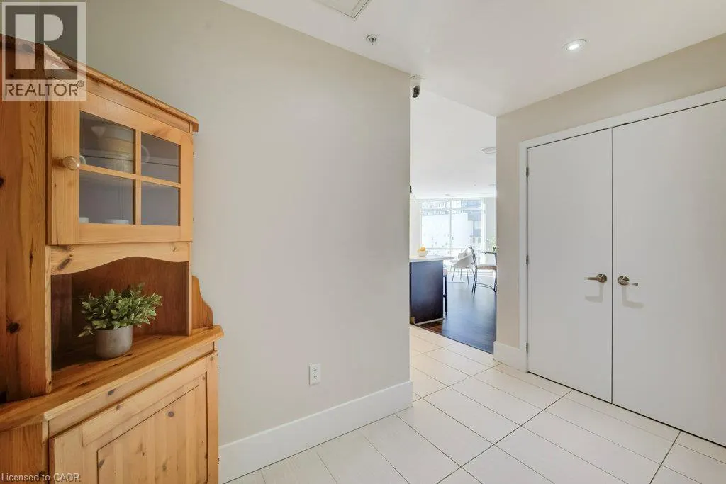 188 KING Street S Unit# 401 #401