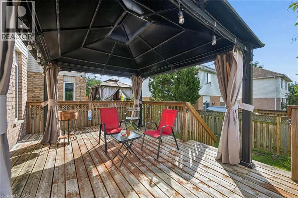 67 APPLE TREE Drive