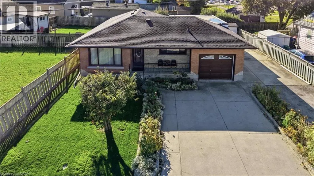 207 ELLIOTT Street