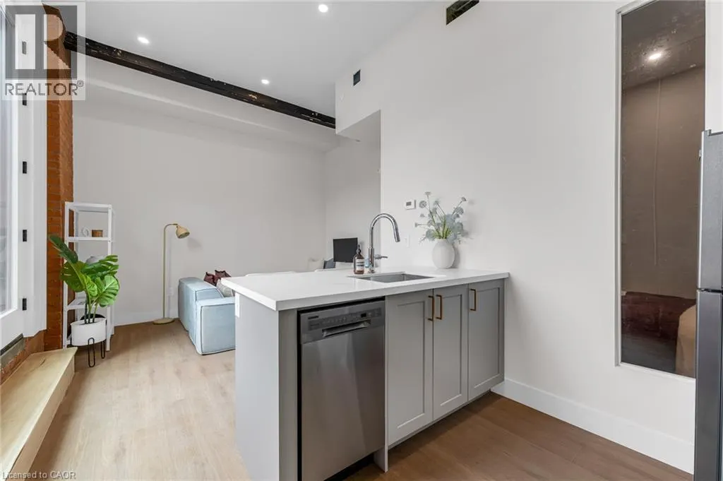 56 YORK Boulevard Unit# 211 #211