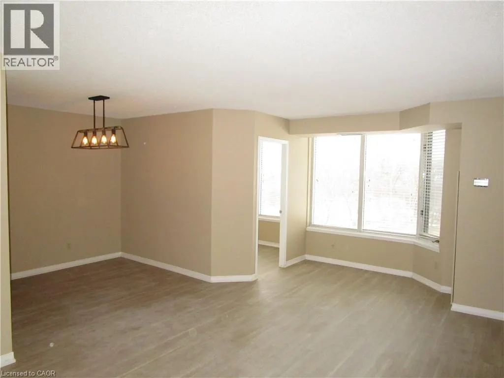 180 LIMERIDGE Road W Unit# 401 #401