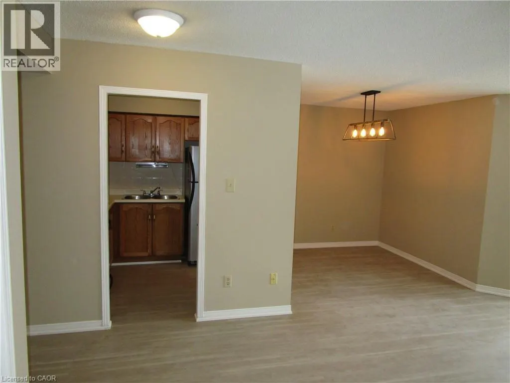 180 LIMERIDGE Road W Unit# 401 #401