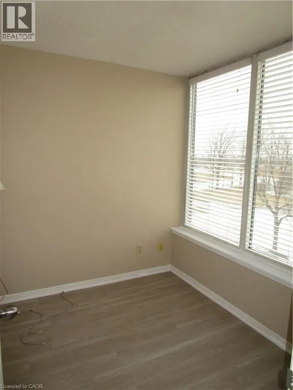 180 LIMERIDGE Road W Unit# 401 #401