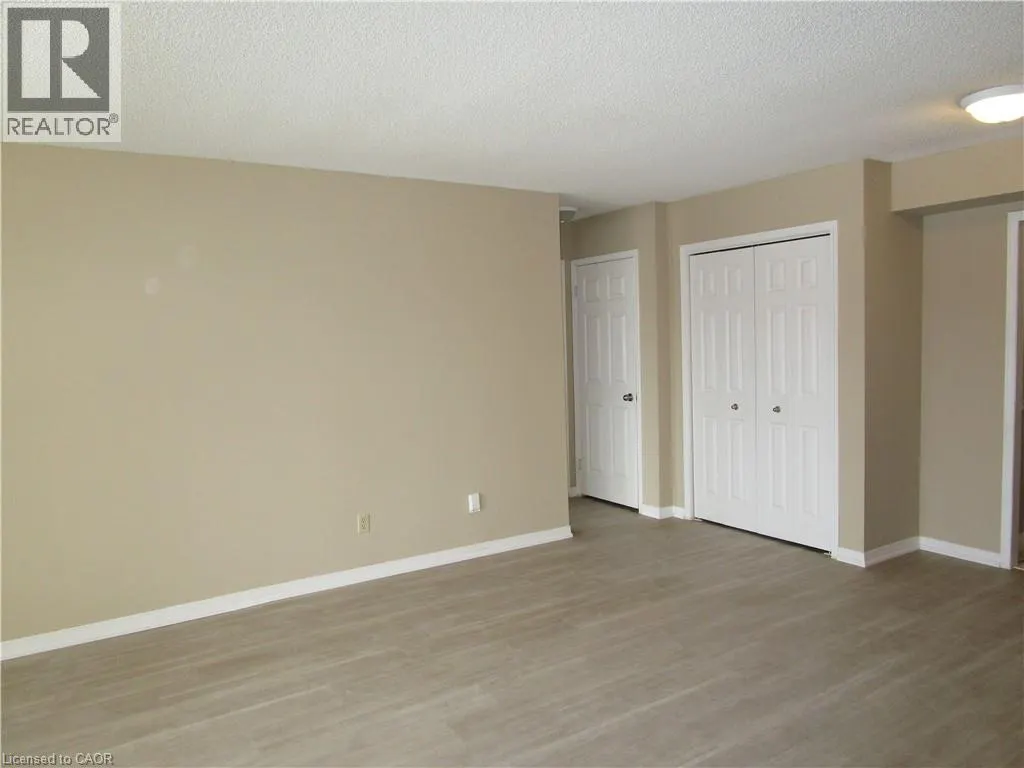 180 LIMERIDGE Road W Unit# 401 #401