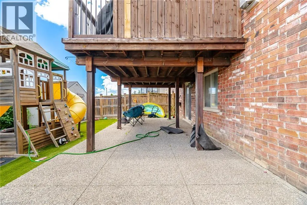 79 GARINGER Crescent