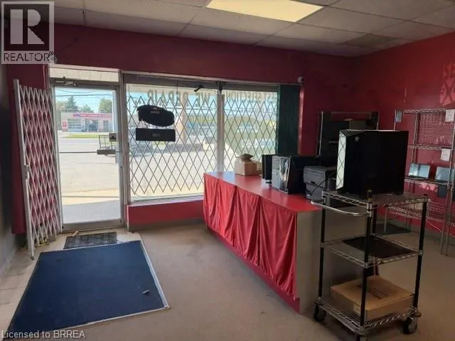 264 KING GEORGE Road Unit# A #A