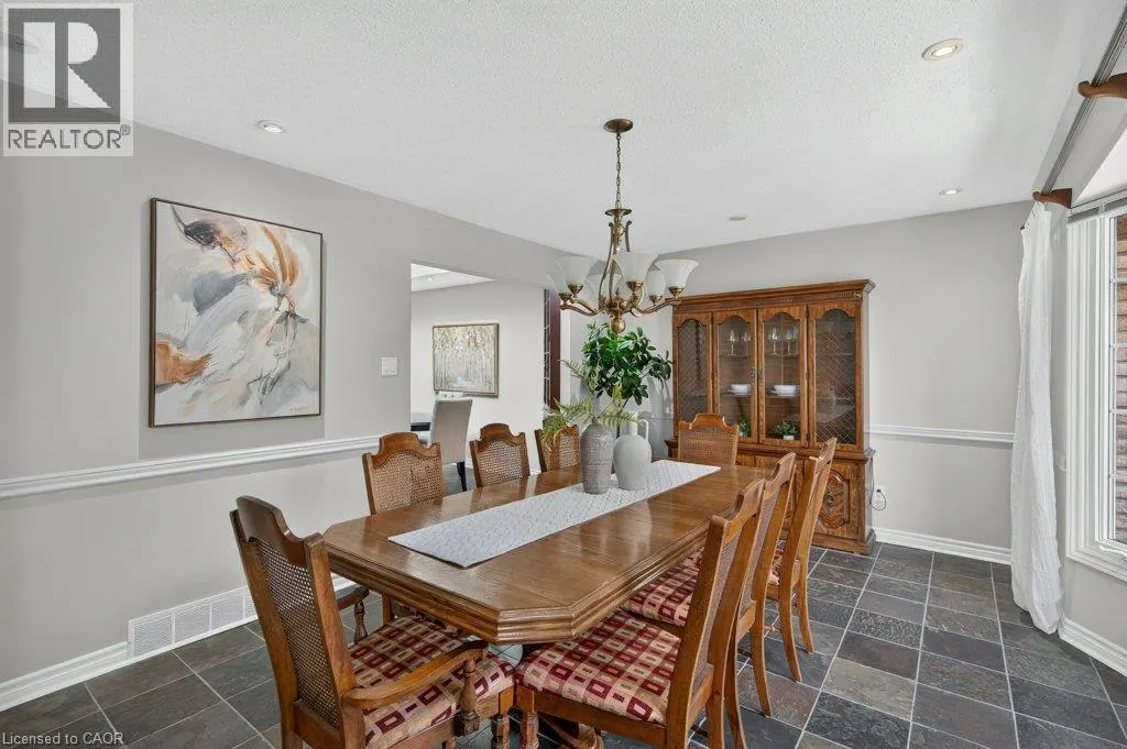 600 HOLLY HILL Crescent
