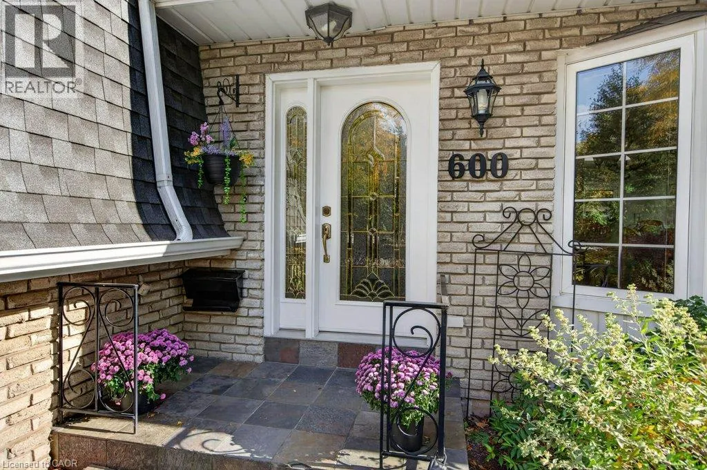 600 HOLLY HILL Crescent