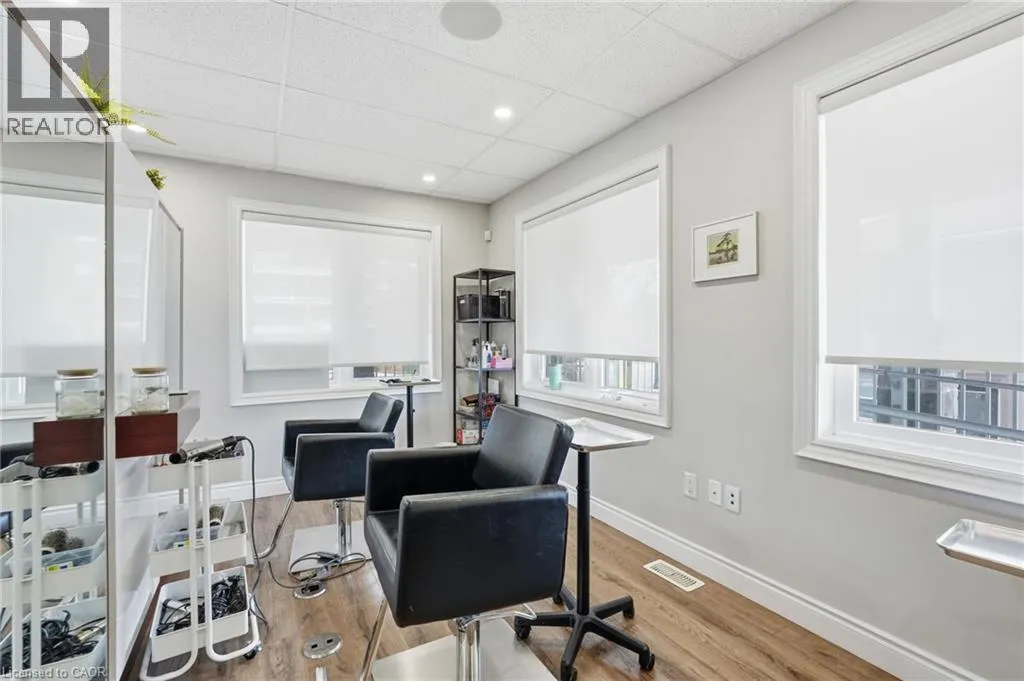 19 KING Street W Unit# 1 #1