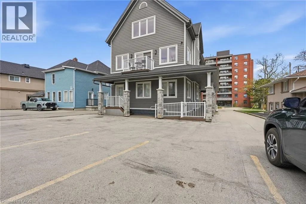 19 KING Street W Unit# 1 #1