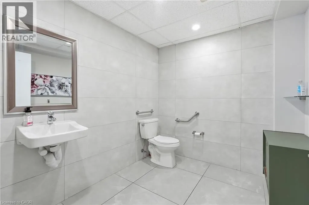 19 KING Street W Unit# 1 #1