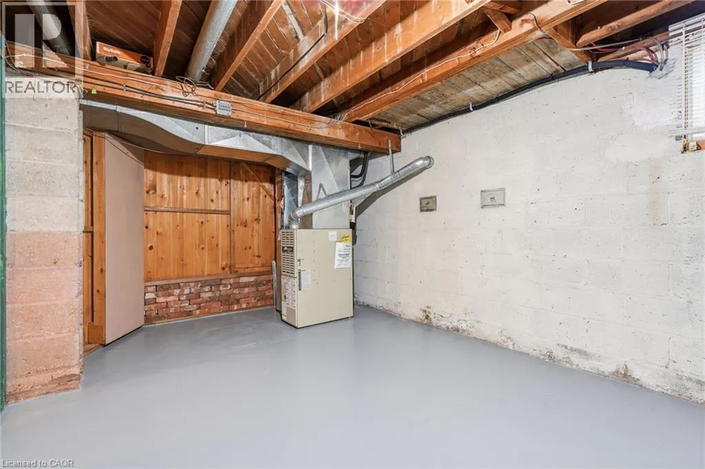 2117 MAPLEWOOD Drive