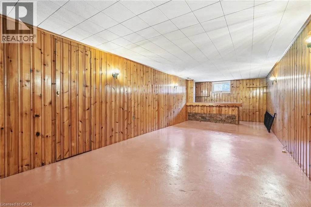 2117 MAPLEWOOD Drive