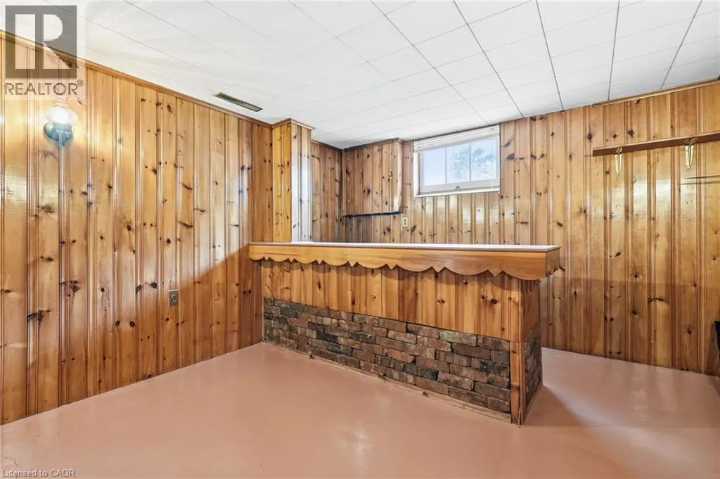 2117 MAPLEWOOD Drive