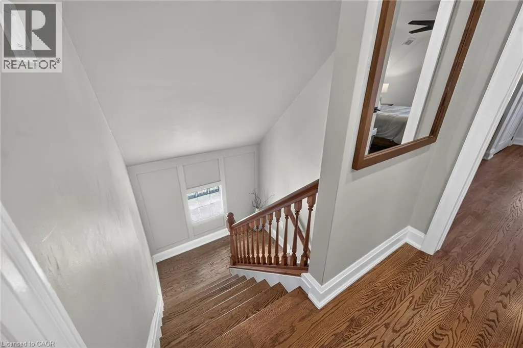 10 MULOCK Avenue