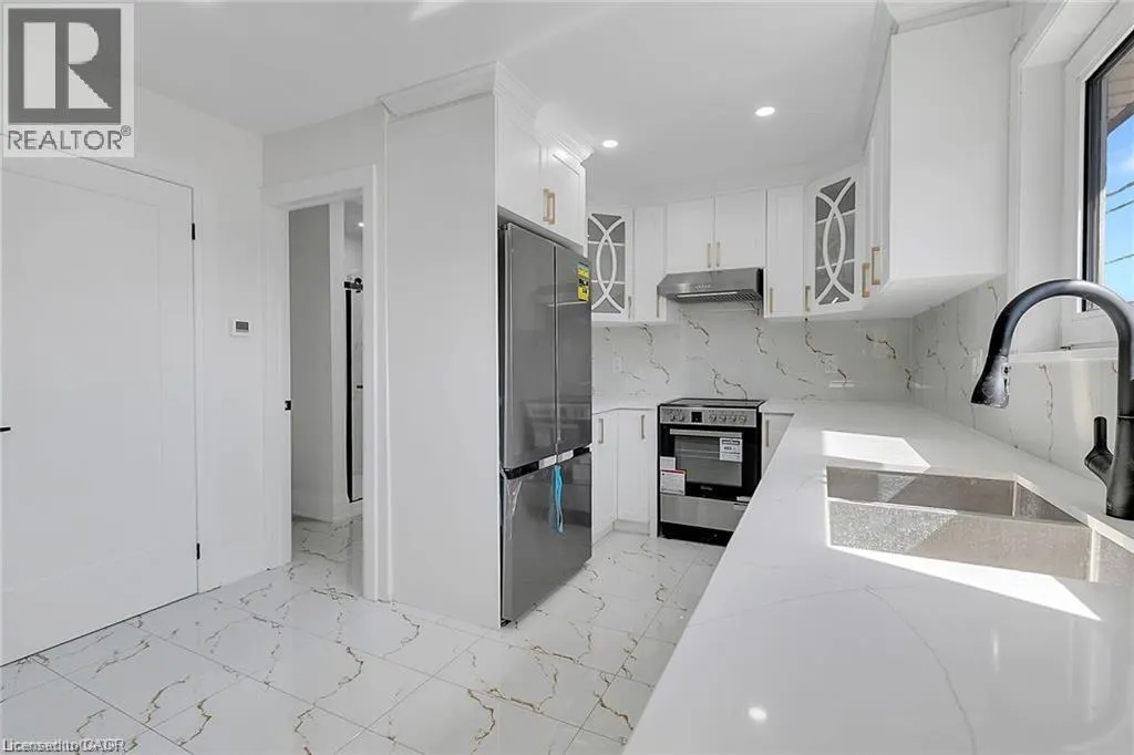 581 LANCASTER Street W Unit# 2 #2