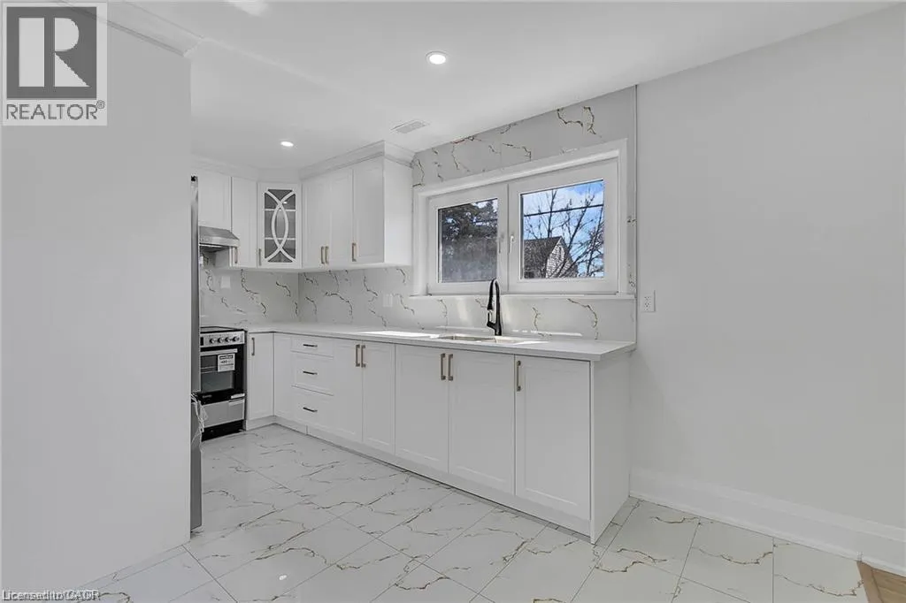 581 LANCASTER Street W Unit# 2 #2