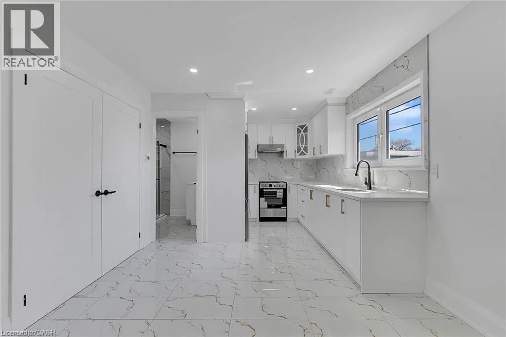 581 LANCASTER Street W Unit# 2 #2