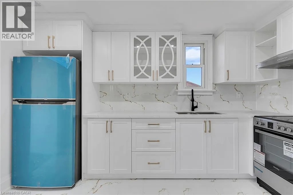 581 LANCASTER Street W Unit# 1 #1