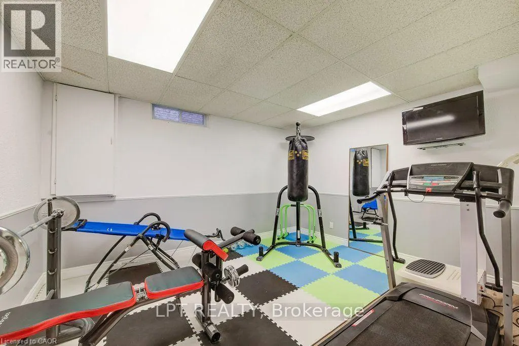 28 BRIDLEWOOD E BRIDLEWOOD Drive
