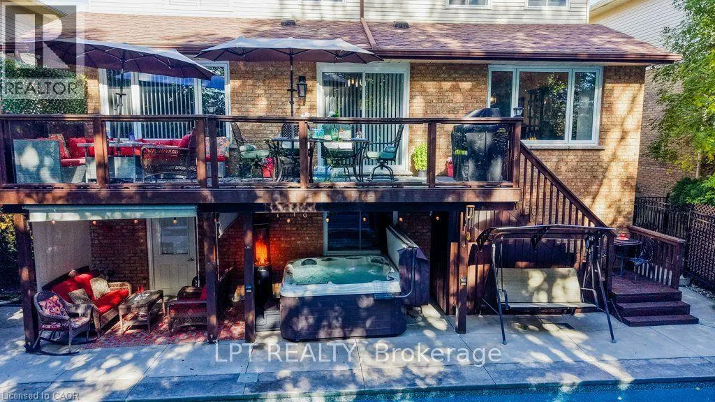 28 BRIDLEWOOD E BRIDLEWOOD Drive
