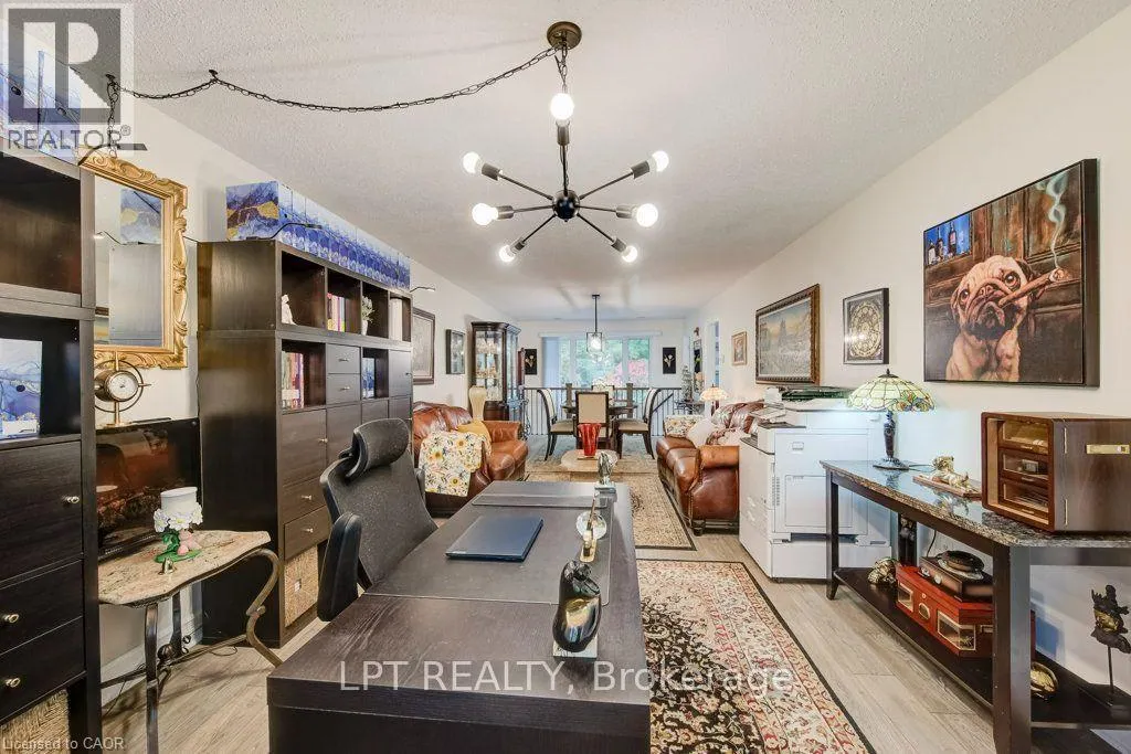 28 BRIDLEWOOD E BRIDLEWOOD Drive