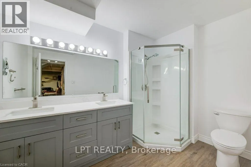 28 BRIDLEWOOD E BRIDLEWOOD Drive
