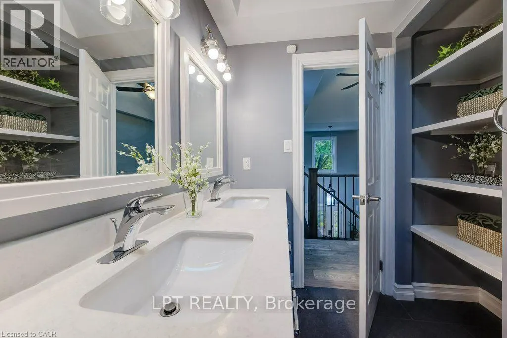 28 BRIDLEWOOD E BRIDLEWOOD Drive