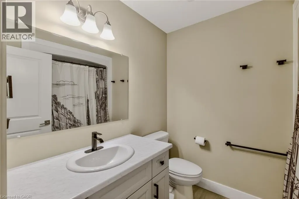 744 NELSON Street Unit# 5 #5
