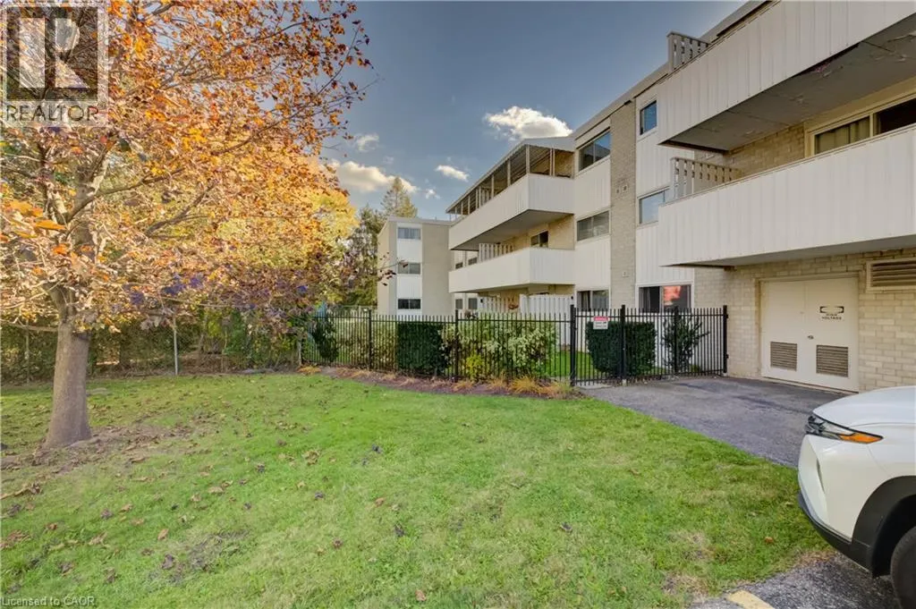 24 MOOREGATE Crescent Unit# 202 #202