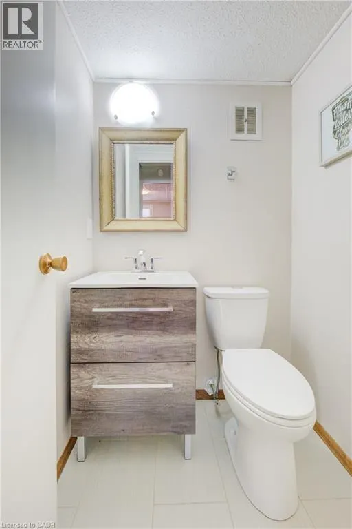 24 MOOREGATE Crescent Unit# 202 #202