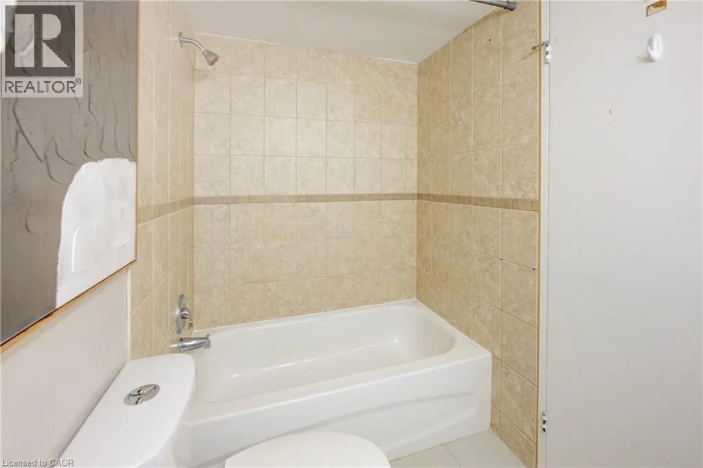 24 MOOREGATE Crescent Unit# 202 #202