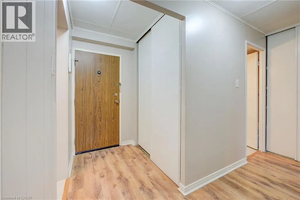 24 MOOREGATE Crescent Unit# 202 #202