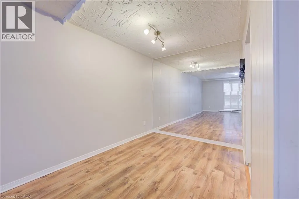 24 MOOREGATE Crescent Unit# 202 #202