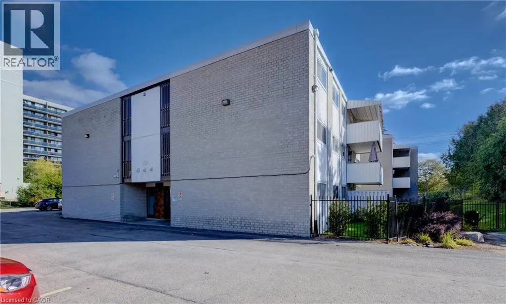 24 MOOREGATE Crescent Unit# 202 #202