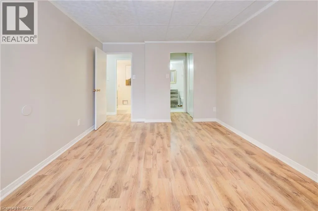 24 MOOREGATE Crescent Unit# 202 #202