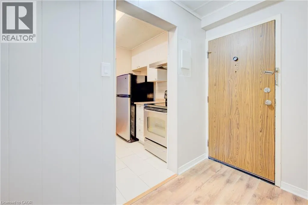24 MOOREGATE Crescent Unit# 202 #202