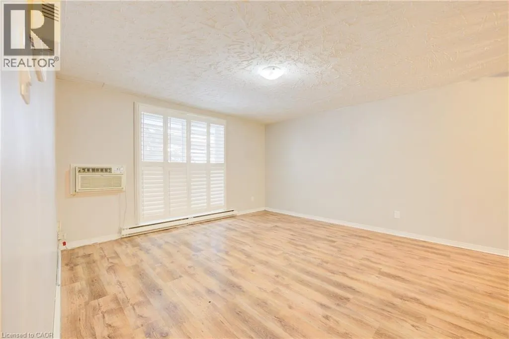 24 MOOREGATE Crescent Unit# 202 #202