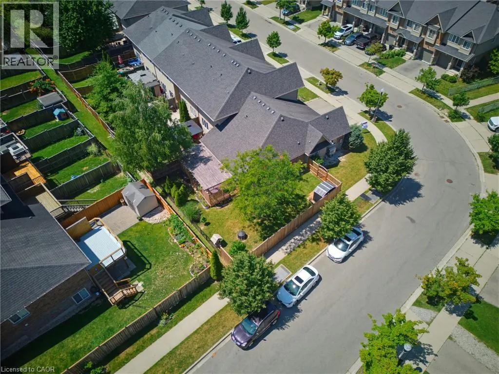 934 ZELLER Crescent