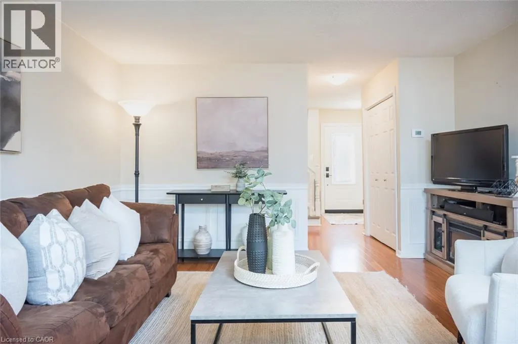 45 NISKA Drive