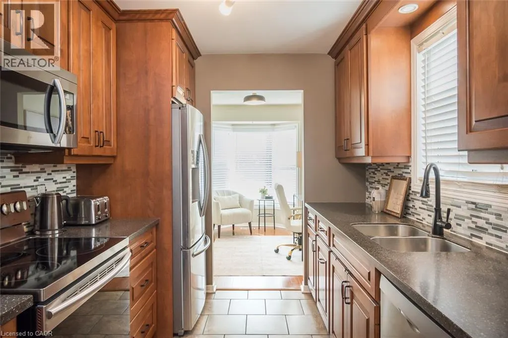 45 NISKA Drive