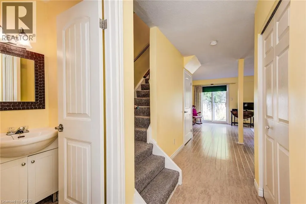 32 MOWAT Boulevard Unit# 25 #25