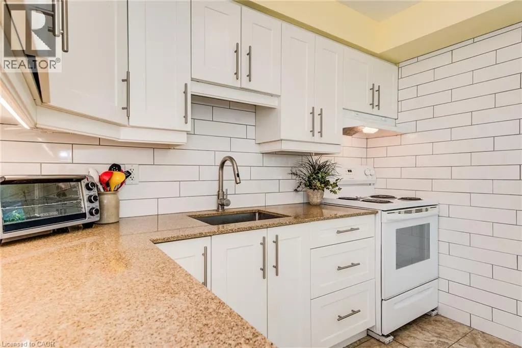 32 MOWAT Boulevard Unit# 25 #25