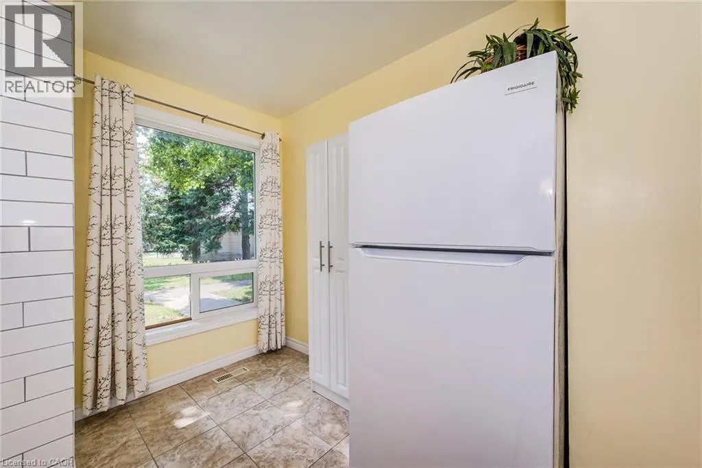 32 MOWAT Boulevard Unit# 25 #25