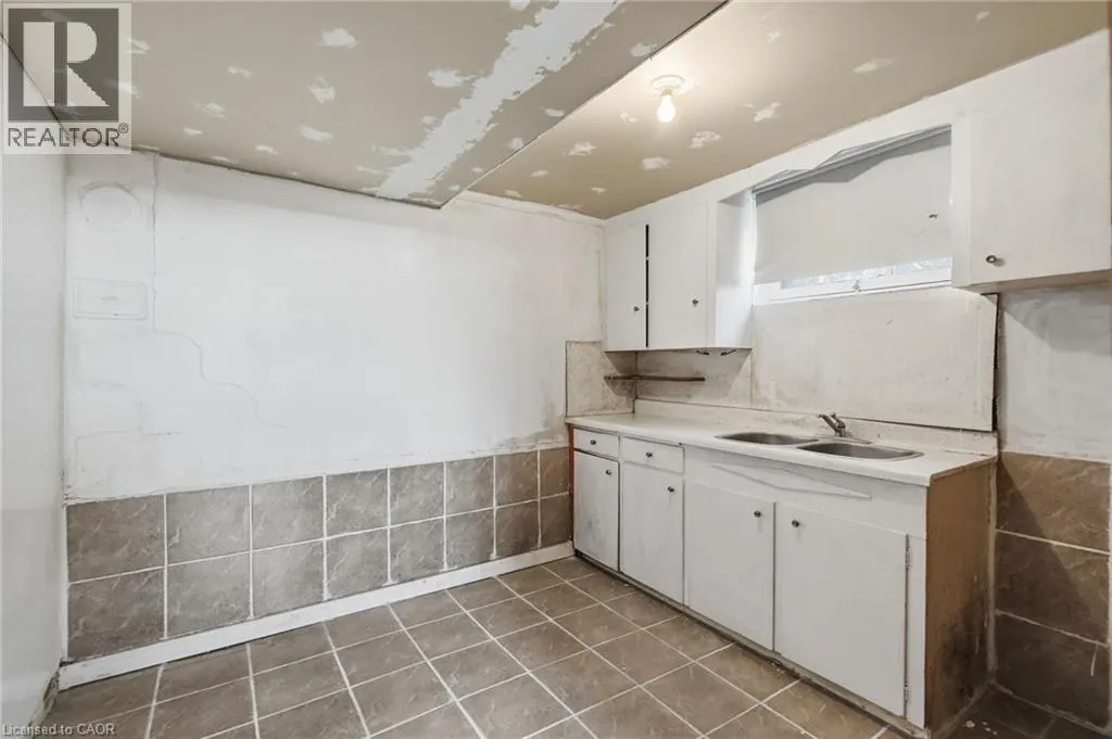 1181 HIGHWAY NO. 8