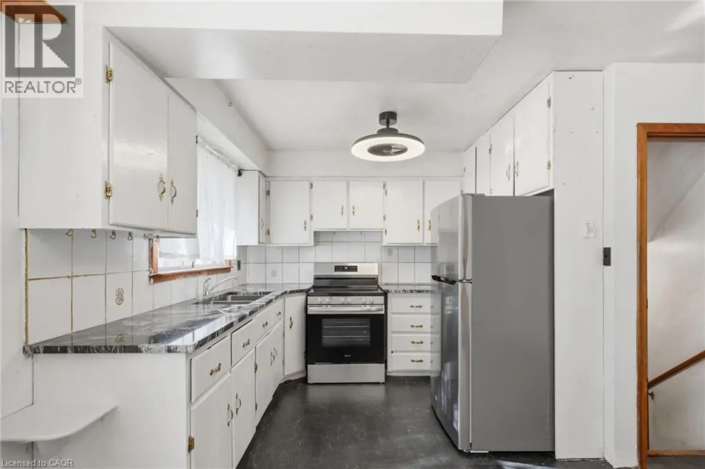 1181 HIGHWAY NO. 8