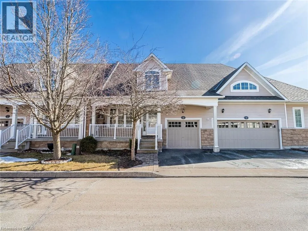 350 LAKEBREEZE Drive Unit# 8 #8