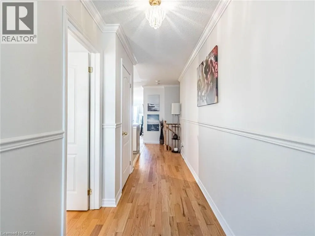 350 LAKEBREEZE Drive Unit# 8 #8